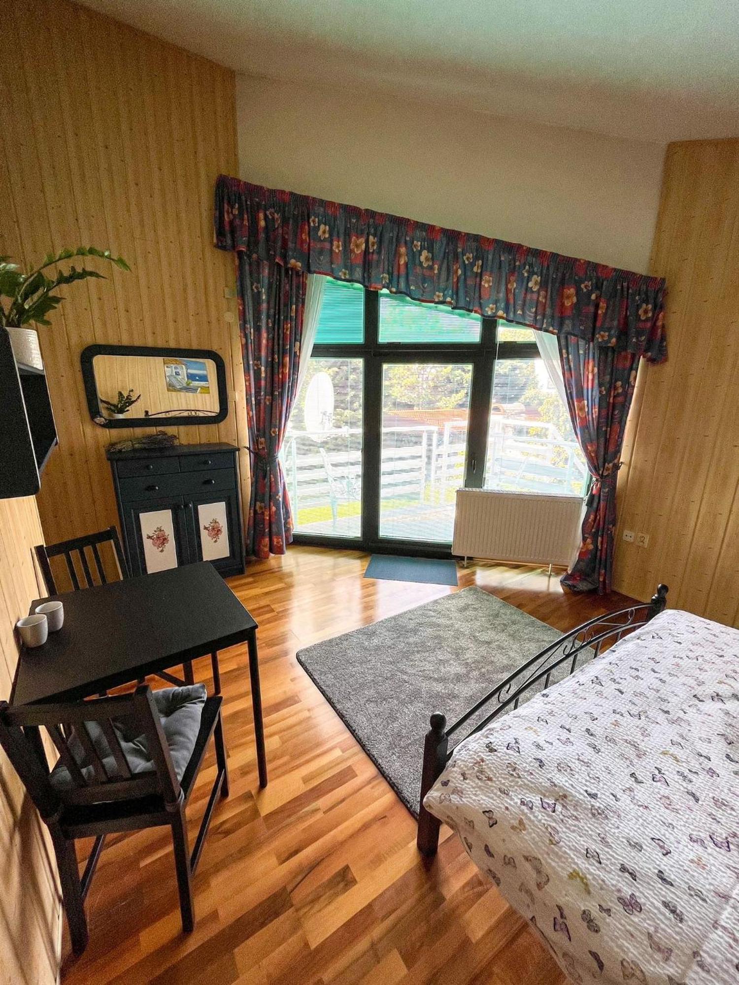 Cozy Rooms In Wine Town - 모드라 객실 사진